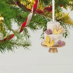 Hallmark A Sweet Beginning 2023 Porcelain Ornament -Outlet Gift Echoes Store 2023 Wedding Cake Keepsake Ornament 1999QHX3067 02