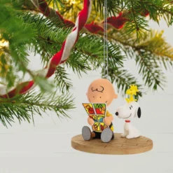 Hallmark The Peanuts® Gang Sunday Morning Funnies Ornament -Outlet Gift Echoes Store Charlie Brown Reading Comics Keepsake Ornament 2199QXI7039 02