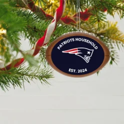 Hallmark NFL Football New England Patriots Text Personalized Ornament -Outlet Gift Echoes Store NFL Football New England Patriots Text Personalized Ornament 2499QHE1985B8 02