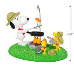 Hallmark The Peanuts® Gang Pancake Pals Ornament -Outlet Gift Echoes Store Snoopy Beagle Scouts Pancake Breakfast Keepsake Ornament 1899QXI7049 03
