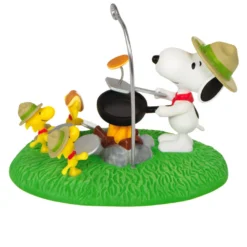 Hallmark The Peanuts® Gang Pancake Pals Ornament -Outlet Gift Echoes Store Snoopy Beagle Scouts Pancake Breakfast Keepsake Ornament 1899QXI7049 06